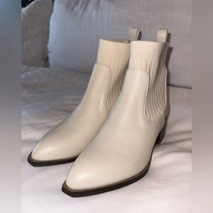 Brand New Chinese Laundry Boots